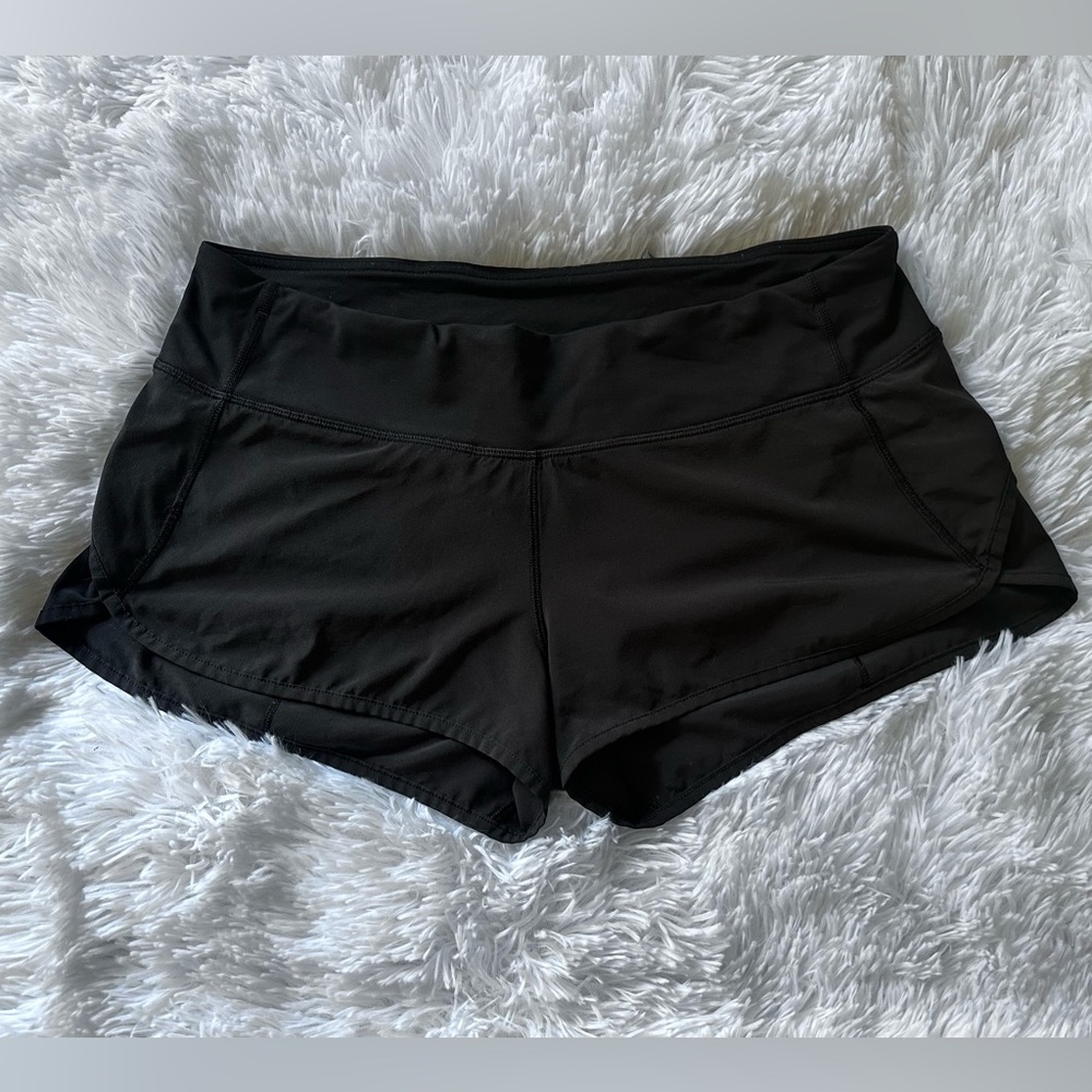 Lululemon Speed Up black shorts 2.5 inseam